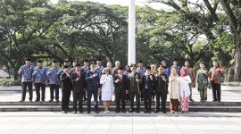 Menyambut Hari Bela Negara, Pemerintah Kota (Pemkot) Bandung menyematkan 17 duta kampung toleransi dari lima kecamatan, Senin 19 Desember 2022 di Balai Kota Bandung.