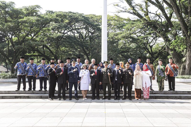 Menyambut Hari Bela Negara, Pemerintah Kota (Pemkot) Bandung menyematkan 17 duta kampung toleransi dari lima kecamatan, Senin 19 Desember 2022 di Balai Kota Bandung.