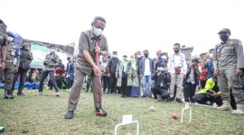 Wali Kota Bandung, Yana Mulyana meresmikan ruang publik Cikapundung Kolot (Ciko) 2 dan 3 di Kelurahan Binong Kecamatan Batununggal, Jumat, 23 Desember 2022
