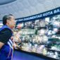 Wali Kota Bandung, Yana Mulyana memantau kondisi Kota Bandung melalui Area Traffic Control System (ATCS) Dinas Perhubungan (Dishub) Kota Bandung, di Balai Kota Bandung. Sabtu 24 Desember 2022