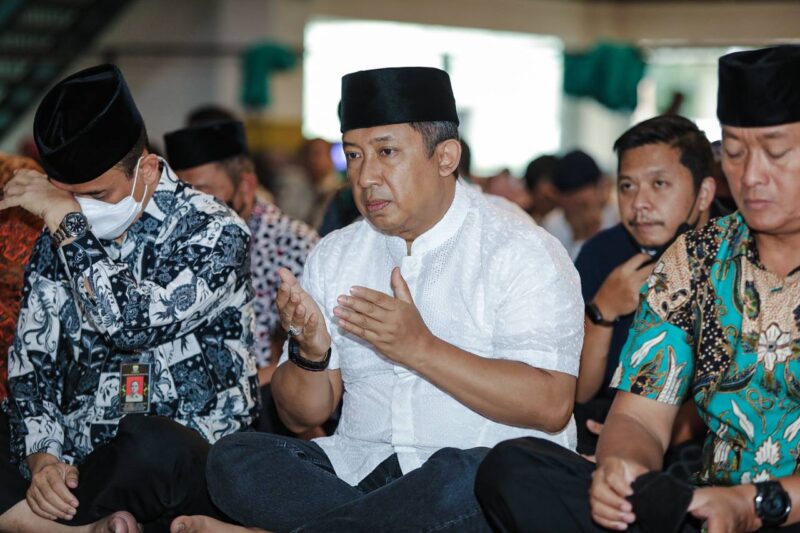 Wali Kota Bandung, Yana Mulyana mengajak para Aparatur Sipil Negara (ASN) Pemkot Bandung untuk bersama-sama bermuhasabah atau instropeksi atas yang telah dikerjakan selama 2022.