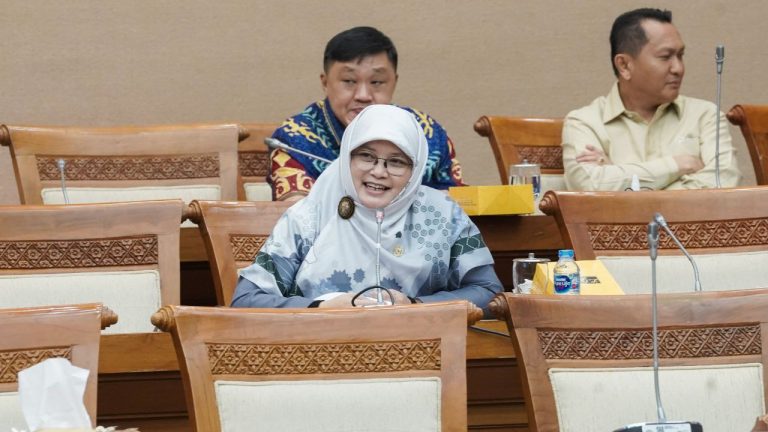 Dipl., Ing. Hj. DIAH NURWITASARI, M.I.Pol. anggota DPR RI Komisi VII soroti rencana Beli LPG 3 Kg dengan Aplikasi MyPertamina di 2023, tanpa adanya Kajian yang jelas hanya bikin gaduh