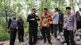 Helm Budiman - karena saat ini Kabupaten Garut memiliki curah hujan yang cukup tinggi, maka Bupati Garut Rudy Gunawan telah menyampaikan bahwa saat ini Kabupaten Garut masuk ke dalam masa darurat tanggap bencana.