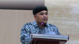 Ketua DPRD Kabupaten Bandung H Sugianto, DPRD tak menyetujui anggaran pengadaan mobil dinas baru Pemkab Bandung. 