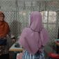Anggota DPR RI Ledia Hanifa Amaliah mengunjungi beberapa Usaha Mikro Kecil dan Menengah (UMKM) yang menerima manfaat dari Program Bantuan Peralatan Khusus (Banpersus) dari Kemenparekraf RI di Kota Bandung. Dua di antaranya, yakni UMKM Renura Kids (Produsen Kaos Anak) yang bertempat di Cijerah Kecamatan Bandung Kulon, serta Rumah Kemasan (Produsen Kemasan) di Sindangjaya. 