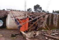 Bangunan rumah rusak akibat diterjang angin puting beliung di Dusun Paseh, Desa Paseh Kidul, Kecamatan Paseh, Kabupaten Sumedang, Senin (23/1/2023) sore. (Pemkab Sumedang)