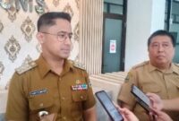 Bupati Bandung Barat, Hengky Kurniawan menyambut baik dengan adanya usulan para kepala desa se-Indonesia terkait revisi undang-undang masa jabatan kepala desa menjadi sembilan tahun. Dengan memiliki waktu yang lebih pajang tentu capaian program yang direalisasikan untuk masyarakat bisa lebih maksimal. Rabu 18/1/2023.