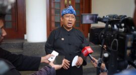 Wali Kota Bandung, Yana Mulyana menyebut Pemerintah Kota (Pemkot) Bandung mendukung kepolisian dalam menjaga keamanan dan kenyamanan warga dengan langkah-langkah preventif untuk mencegah kejahatan.