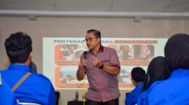 Wakil Ketua Komisi X DPR Dede Yusuf Macan Effendi kembali tampil dalam studium general. Kali ini hadir di depan civitas akademika Sekolah Tinggi Ilmu Komunikasi (Stikom) Cicadas, Kota Bandung, Sabtu (21/1/2023).