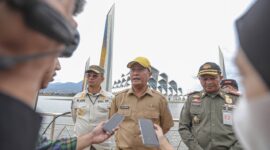 Sekretaris Daerah Kota Bandung memastikan menyebut Pemkot Bandung akan membantu Pemprov Jabar dalam menjaga dan memakmurkan Masjid Raya Al Jabbar.