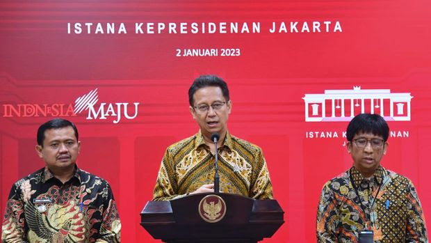 Menkes Budi Gunadi (tengah)  dkk (Rusman/Biro Pers Sekretariat Presiden)