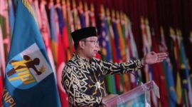 Gubernur Jawa Barat Ridwan Kamil menghadiri Rapat Kerja Nasional (Rakernas) Komite Nasional Pemuda Indonesia (KNPI) dan Musyawarah Agung Raja dan Sultan di Gedung Merdeka, Kota Bandung, Jumat (3/2/2023).