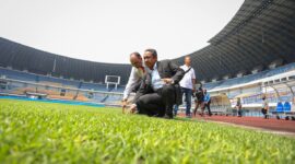 Wali Kota Bandung, Yana Mulyana : Proses perbaikan Stadion Gelora Bandung Lautan Api (GBLA) sudah memasuki tahap akhir dan siap menjadi salah satu venue tempat latihan penyelenggaraan Piala Dunia U-20 2023. Jumat 24 Maret 2023