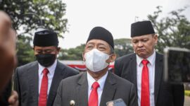 Soal Larangan Gelar Buka Bersama, Wali Kota Bandung, Yana Mulyana menyatakan, Pemerintah Kota (Pemkot) Bandung akan mengikuti regulasi yang ditetapkan oleh pemerintah pusat. 