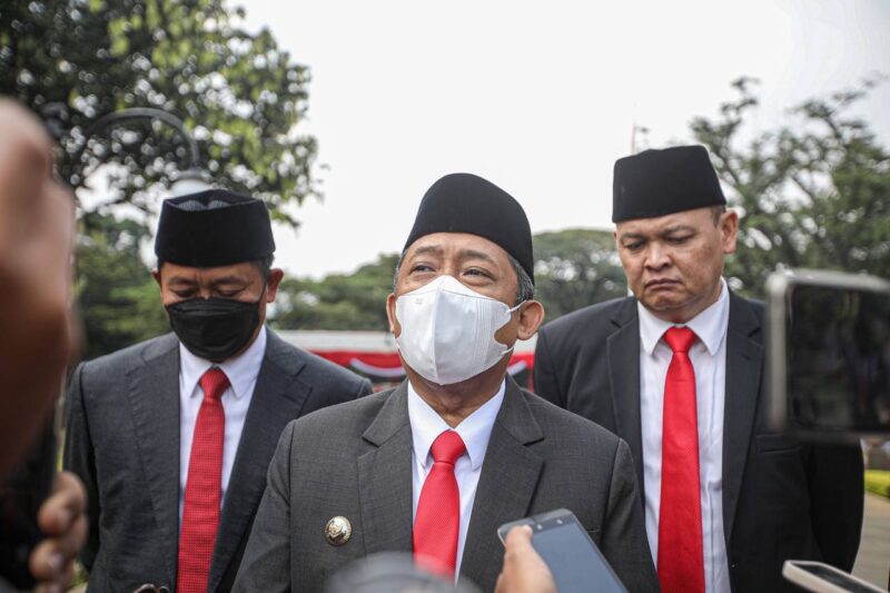 Soal Larangan Gelar Buka Bersama, Wali Kota Bandung, Yana Mulyana menyatakan, Pemerintah Kota (Pemkot) Bandung akan mengikuti regulasi yang ditetapkan oleh pemerintah pusat. 