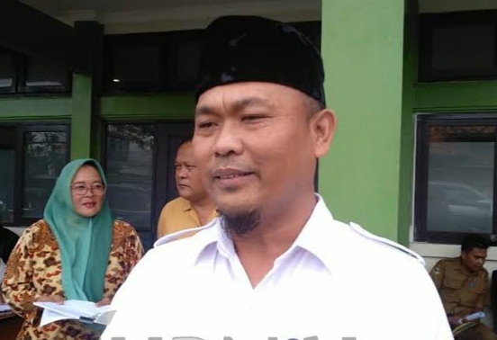 Komisi B DPRD Kabupaten Bandung Praniko : SK kepengurusan KONI Tidak bisa dijadikan agunan, karen mereka tidak menerima gaji secara tetap. Organisasi itu, hanya menerima dana hibah dari pemerintah daerah. Senin 27 Maret 2023.