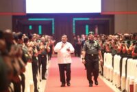 Kunjungan Kerja Menteri Pertahanan RI Bapak Prabowo Subianto dalam rangka memberikan pembekalan kepada 2.000 orang Babinsa jajaran Kodam III/Siliwangi bertempat di Sudirman Grand Ballroom Jl. Sudirman No. 620, Kecamatan Andir Kota Bandung, Selasa (14/03/2023).