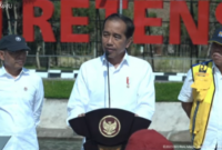 Presiden Joko Widodo meresmikan Flyover Kopo dari Kolam Retensi Andir, Kabupaten Bandung, Minggu 5 Maret 2023. /Youtube Sekretariat Presiden