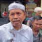 Dedi Mulyadi Dampingi Mang Uprit yang diperiksa Polresta Bandung dan memastikan kalau apa yang dilakukan Mang Uprit bukan sebagai provokator melainkan terprovokasi. Kamis (9/3/2023).