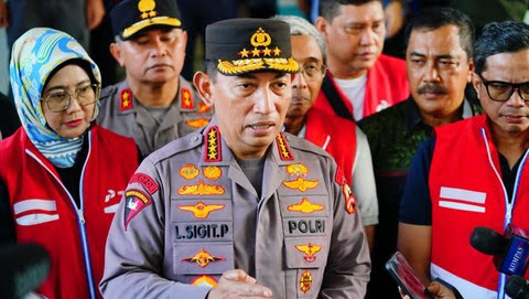 Kapolri Jenderal Listyo Sigit Prabowo datang ke lokasi utama kebakaran Depo Pertamina Plumpang, Jakarta Utara. (Arsip Polri)