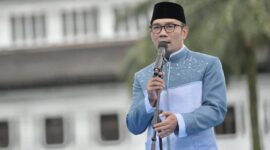 Gubernur Jawa Barat Ridwan Kamil menunjuk Sekretaris Daerah Kota Bandung Ema Sumarna sebagai Pelaksanaan Harian (Plh) Wali Kota Bandung