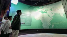 Gubernur Jawa Barat Ridwan Kamil meresmikan Galeri Rasulullah SAW Masjid Raya Al Jabbar . Senin (27/3/2023),  Galeri tersebut akan beroperasi setiap Rabu, Kamis, Jumat, Sabtu, dan Minggu.