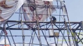 Pemkot Bandung sempat melonggarkan para PKL di sejumlah titik zona merah jelang malam Idulfitri 2023. Kini, seusai Lebaran, zona merah PKL kembali ditertibkan. Rabu 26 April 2023.