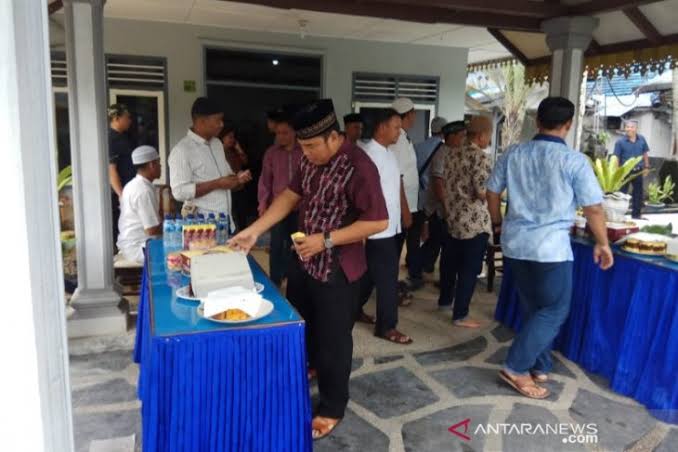 Untuk menghargai yang masih menjalankan ibadah puasa, PP Muhammadiyah imbau warganya tak gelar open house saat lebaran 21 April 2023.