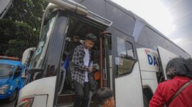 Sebanyak 10.196 orang tercatat sudah kembali ke Kota Bandung atau sekitar 45 persen dari data keberangkatan dari Terminal Cicaheum. Kedatangan mereka diketahui saat pulang ke Kota Bandung melalui Terminal Cicaheum hingga Kamis 23 April 2023.