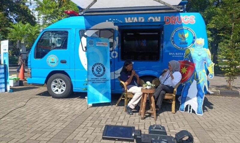 Ketua Tim Rehabilitasi BNN Kota Bandung, Susanna Laorensia : Fenomena penyalahgunaan narkoba di tingkat remaja sangat tinggi. Sebanhak 7 dari 100 remaja pernah menyalahgunakan narkoba.