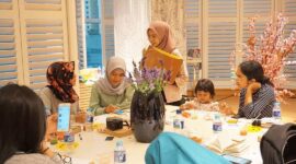 Menjamurnya tempat-tempat kreatif di Kota Bandung semakin memantapkan Bandung sebagai kota kreatif. Bicara soal kreatif, ada satu ruang yang kini mulai meramaikan industri kreatif di Kota Bandung. Namanya dikenal sebagai Waktoe Loeang. Terletak di Jalan Panaitan No. 23, memperkenalkan studio baru mereka pada Rabu, 14 Juni 2023.