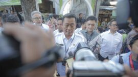 Pemerintah Kota (Pemkot) Bandung mendukung rencana Pemerintah Pusat yang akan memindahkan seluruh penerbangan dari Bandara Husein Sastranegara ke Bandara Internasional Jawa Barat (BIJB) Kertajati mulai Oktober mendatang.