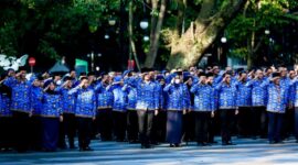 Pelaksana Harian Wali Kota Bandung, Ema Sumarna menegaskan kepada jajaran ASN di lingkungan Pemerintah kota Bandung untuk selalu peka terhadap persoalan yang dihadapi masyarakat. Senin 17 Juli 2023