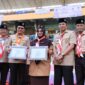 Bupati Bandung Kak Dr. H. Dadang Supriatna, S.Ip, M.Si selaku Ketua Mabicab serta Ketua Kwarcab Kabupaten Bandung Kak Hj. Emma Dety Permanawati, S.Pd.i, M.M, didampingi wakil Ketua Binawasa Kak H Ruli Hadiana, S.Sos., M.I. Pol, Sekretaris Kwarcab Kak H .Nandang Kuswara, M.Pd  Bendahara I kwarcab kak HJ Eusi Sumiati,S.Pd berfoto bersama usai menerima penghargaan Kwarcab Juara  tergiat tahun 2023