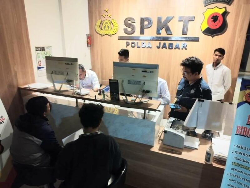 Warga Dago Elos Jl Ir H Juanda membuat laporan polisi ke SPKT Polda Jabar.