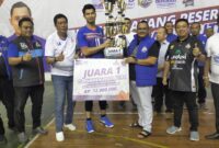 Tim Voli bal Putra Bekasi raih juara ke-1 setelah mengalahkan Tasikmalaya 3-0 di final Voli Bal AHY Cup 2023 tingkat Jawa Barat. Jumat (8/9/2023)