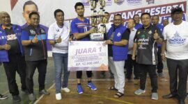 Tim Voli bal Putra Bekasi raih juara ke-1 setelah mengalahkan Tasikmalaya 3-0 di final Voli Bal AHY Cup 2023 tingkat Jawa Barat. Jumat (8/9/2023)