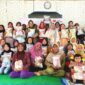 Penyaluran program Gerakan Berbagi Mukena untuk 1.600 Muslimah di Kampung Kebon Tilu Kecamatan Gununghalu, Bandung Barat. Selasa (19/9/2023)