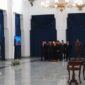 Pelantikan Dicky Saromi menjadi PJ Walikota Cimahi oleh Pj Gubernur Jawa Barat, Bey Machmudin di Gedung Sate, Kota Bandung, Minggu (22/10/2023).