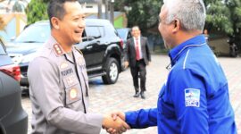 Ketua DPC Partai Demokrat Kabupaten Bandung Saeful Bachri menerima safari kunjungan Kapolresta Badung Kombes Pol Kusworo Wibowo beserta rombongan Forkopimda Kab Bandung di Kantor DPC Demokrat.  Ciparay, Jumat (10/11/2023).