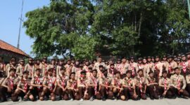 Sebanyak 105 anggota pramuka yang terdiri dari golongan siaga, penggalang, dan penegak antusias mengikuti penilaian pramuka garuda. Baleendah sabtu (16/12/2023)