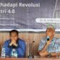Saeful Bachri. SH., M.AP (kanan) bersama Dr. M.A Hailuki. M.Si pada acara seminar Pemuda Kretaif Dalam Menghadapi Revolusi Industri 4.0. Sireang, Kamis (21/12/2023).