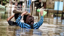 Kondisi Banjir yang melanda beberapa wilayah di Dayehkolot diantaranya Kp. Bojong Asih Desa Dayeuhkolot Kecamatan Dayeuhkolot