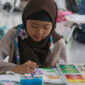 Salah satu peserta lomba mewarnai dalam festival Gema Ramadan 1445H Kwartir Cabang Pramuka Kabupaten Bandung