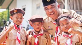 Ketua Harian Kwarcab Kabupaten Bandung, Saeful Bachri, memberikan tanggapannya terkait pencabutan Permendikbud 63 tahun 2014 tentang Pendidikan Kepramukaan. Foto YG-IBN.