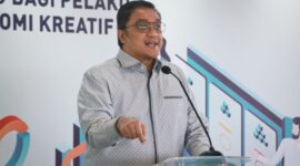Wakil Ketua Komisi X DPR Dede Yusuf Macan Effendi saat bimtek Kemenparekraf di Kabupaten Bandung, Sabtu (27/4/2024)