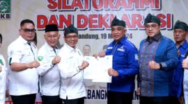Partai Kebangkitan Bangsa (PKB) dan Demokrat Deklarasi Koalisi dan sepakat usung Dadang Supriatna kembali maju di Pilkada Kabupaten Bandung 2024. Minggu (19/5/2024)