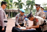 Kepala Satuan Lalulintas (Kasatlantas) serta delapan Kapolsek diganti dalam mutasi dilingkup Polresta Bandung.  Soreang, senin (13/05/2024)