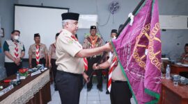 Ketua Harian Kwarcab Kabupaten Bandung H Saeful Bachri S.H., M.A.P membuka acara Kursus Mahir Dasar Kwaran Majalaya. Jumat (21/6/2024)