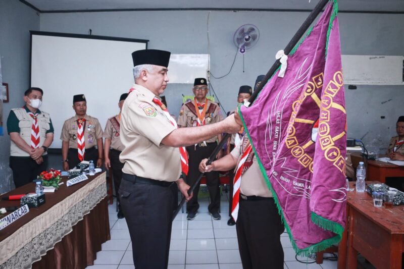 Ketua Harian Kwarcab Kabupaten Bandung H Saeful Bachri S.H., M.A.P membuka acara Kursus Mahir Dasar Kwaran Majalaya. Jumat (21/6/2024)